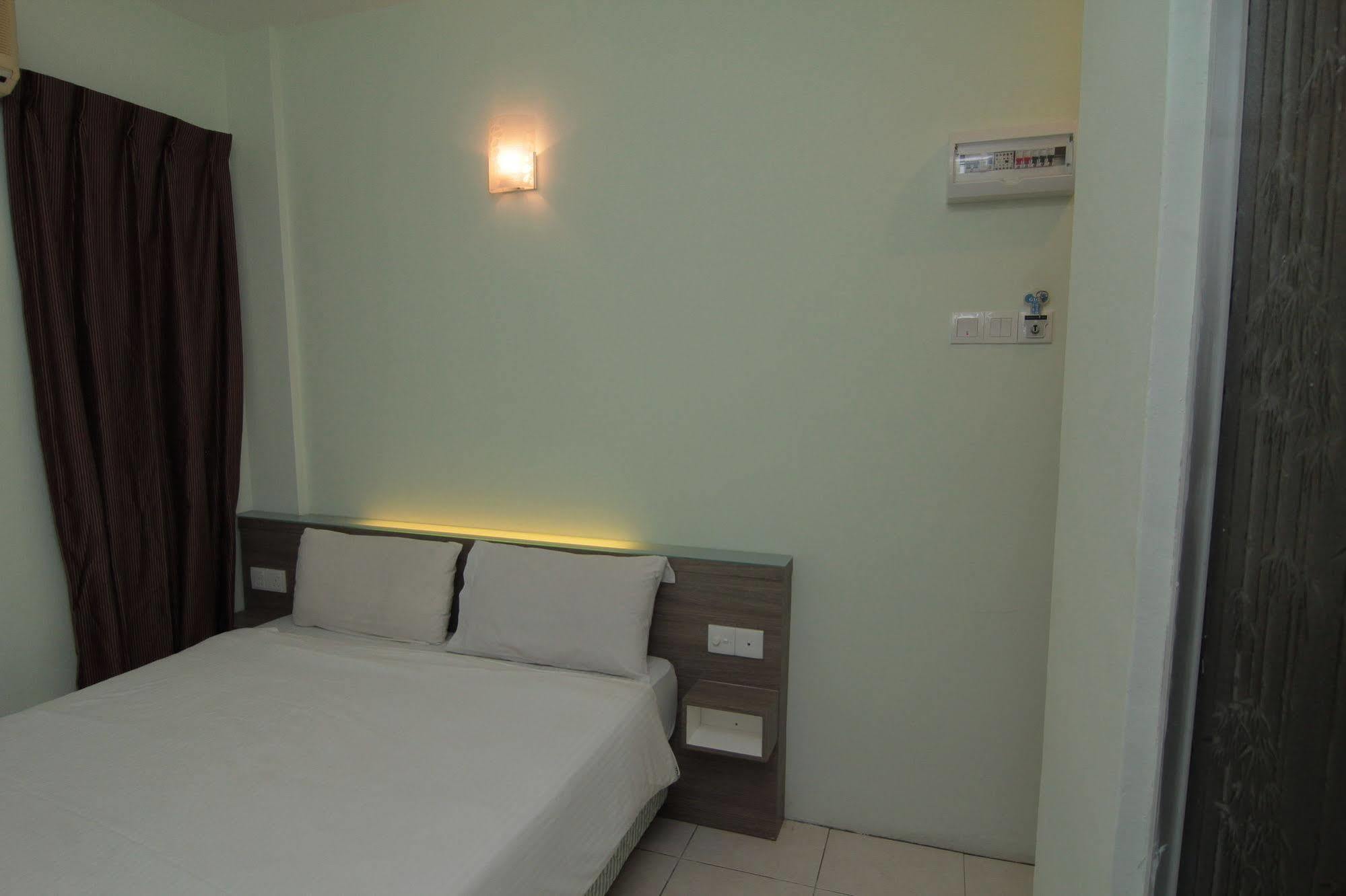 Qish Hotel Malacca Buitenkant foto